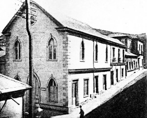 Templo y casa pastoral 1884